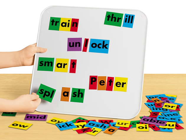 PHONICS WORD BUILDER MAGNET KIT