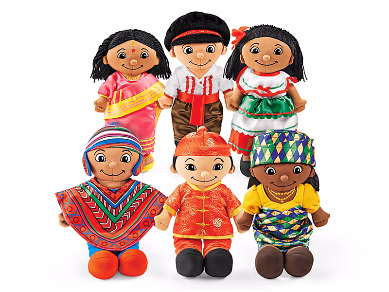 DOLLS FROM AROUND THE WORLD
